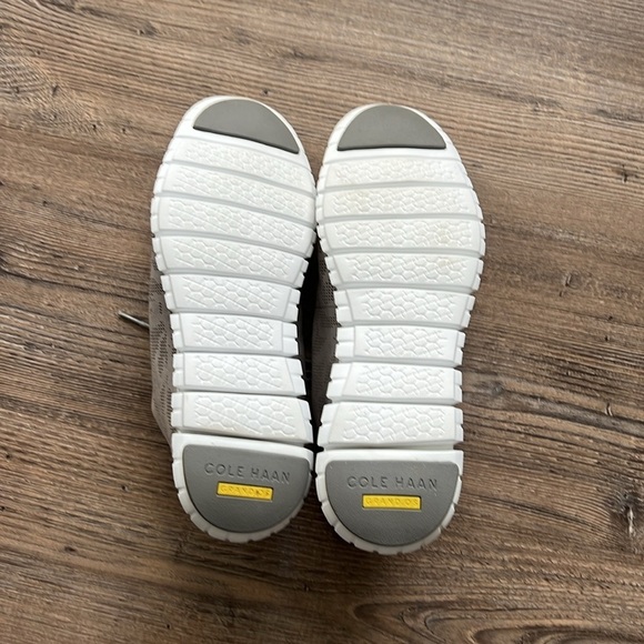 COLE HAAN Zerogrand Genevieve Size 9.5 B Perforated Sneaker Gray Nubuck W08638 - Picture 7 of 8